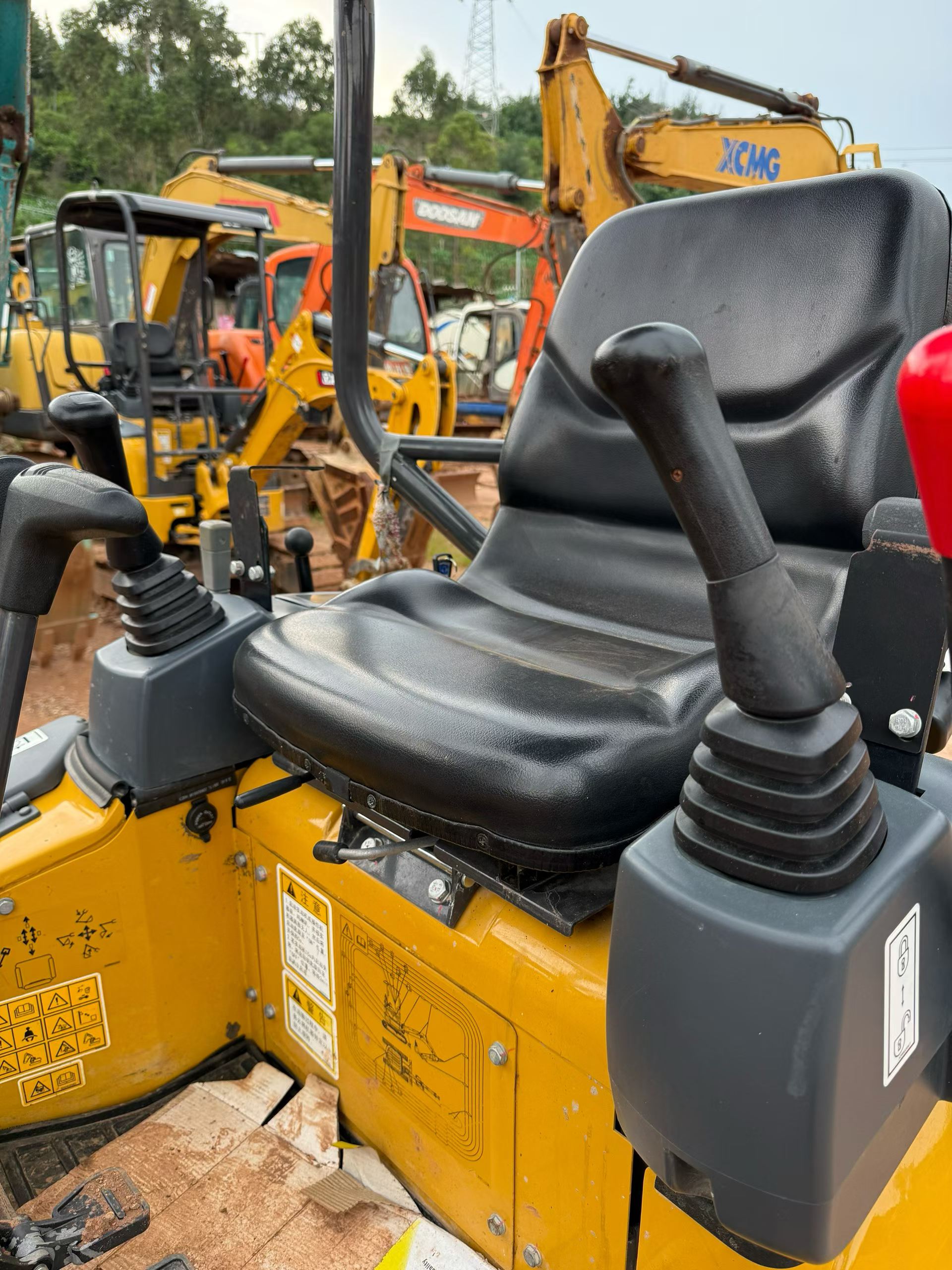 Buy XCMG XE17U Used Excavator / 5