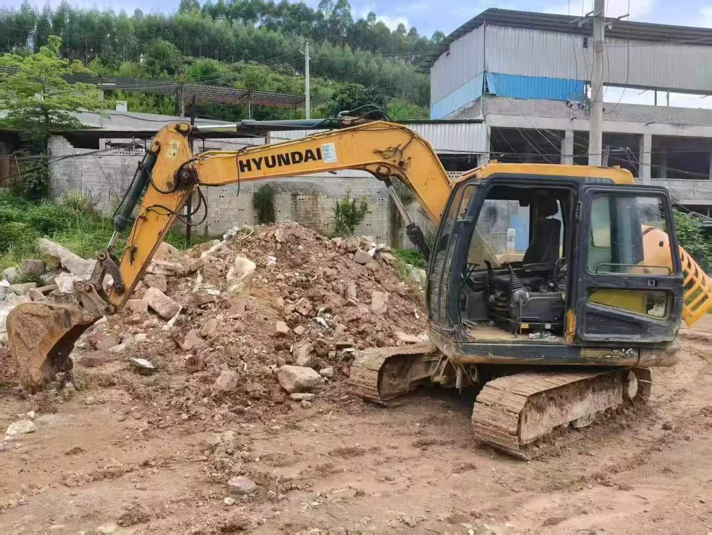 Buy Hyundai R75VS Used Excavator / 2