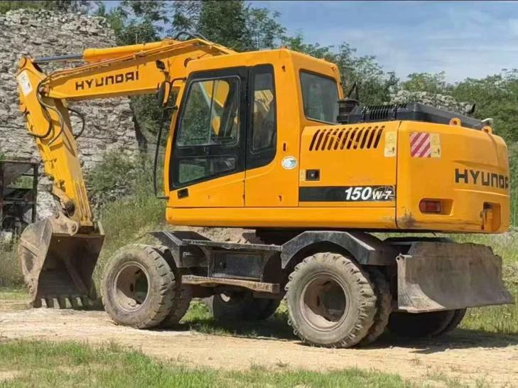 Buy Hyundai R150-7 Used Excavator / 1