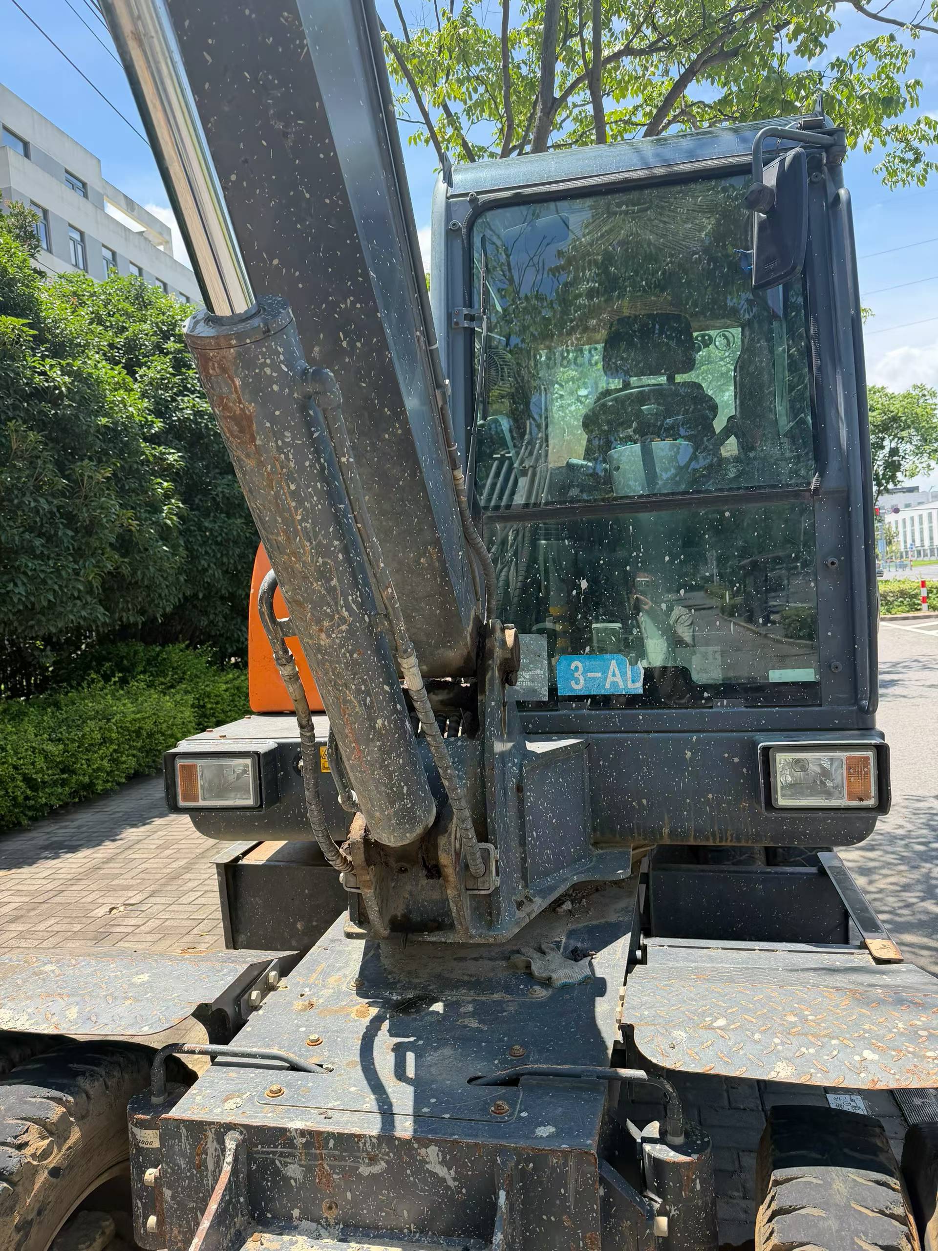 Buy Doosan DH60 Used Excavator / 4 Buy Doosan DH60 Used Excavator / 4