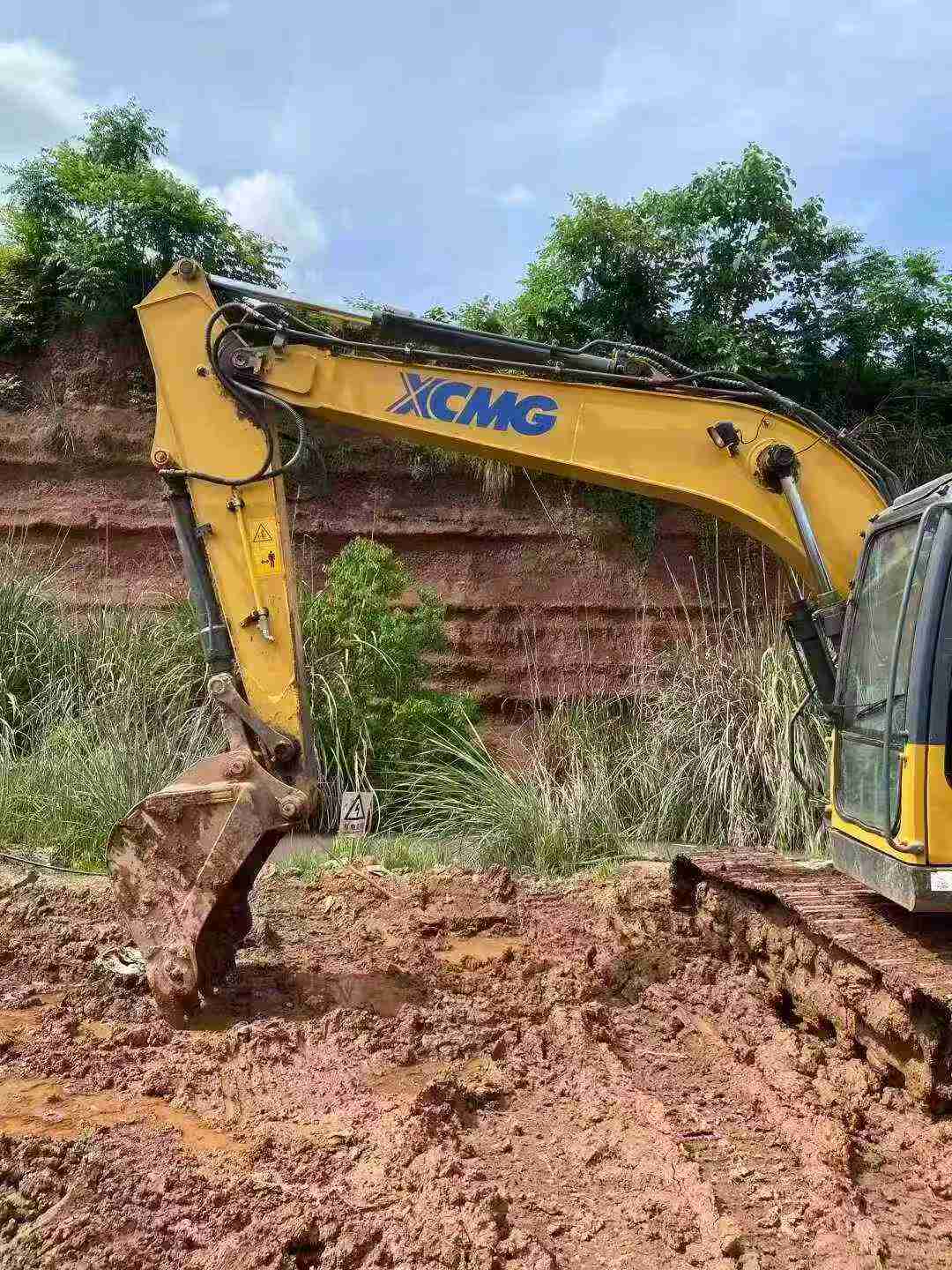 Buy XCMG XE150 Used Excavator / 4 Buy XCMG XE150 Used Excavator / 4