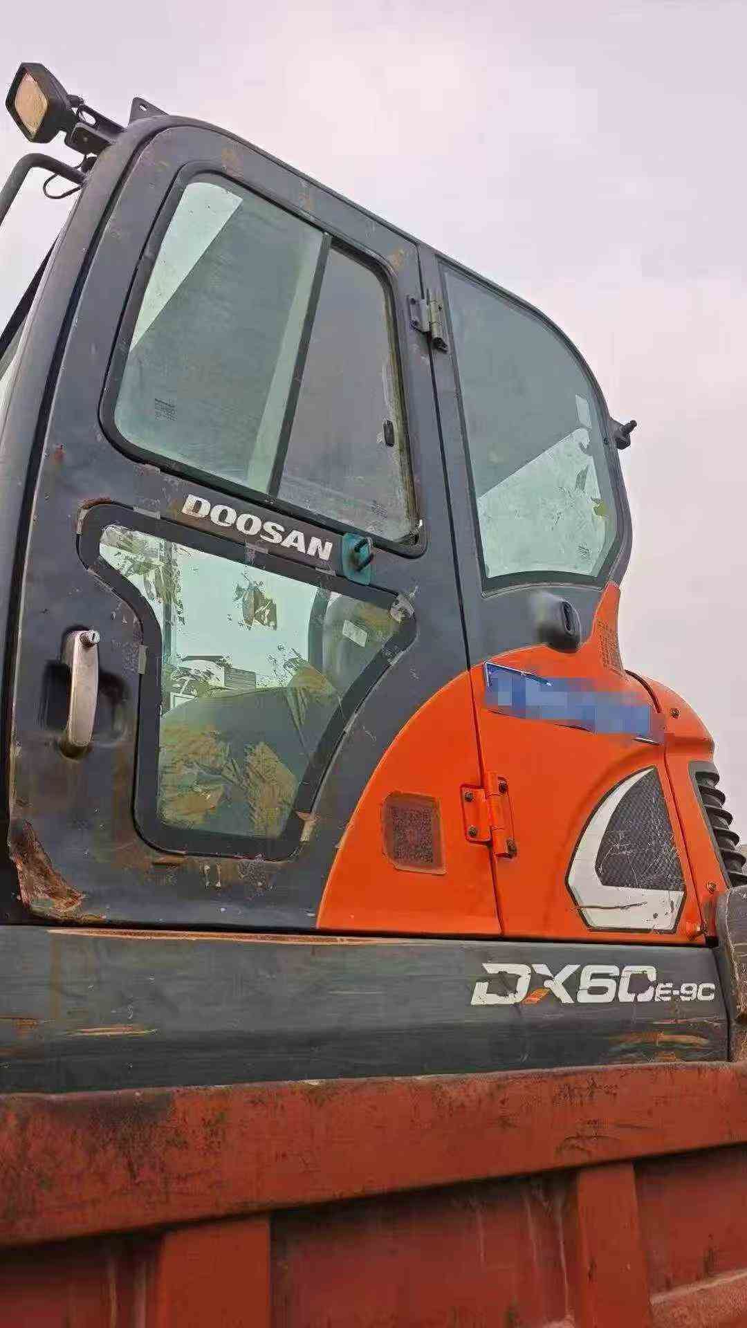 Buy Doosan DH60 Used Excavator / 3 Buy Doosan DH60 Used Excavator / 3