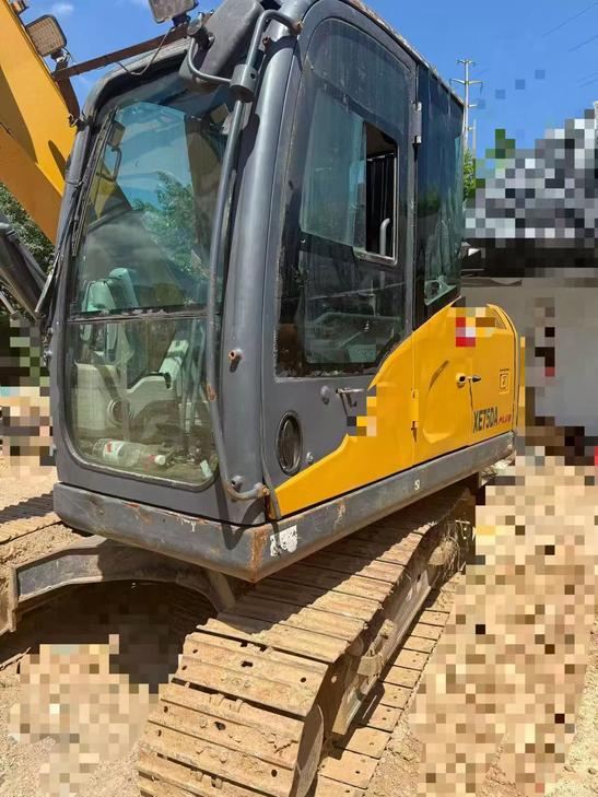 Buy XCMG XE75C Used Excavator / 1