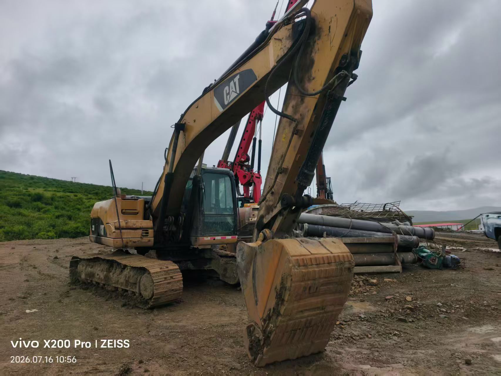 Buy Caterpillar 320D Used Excavator / 1