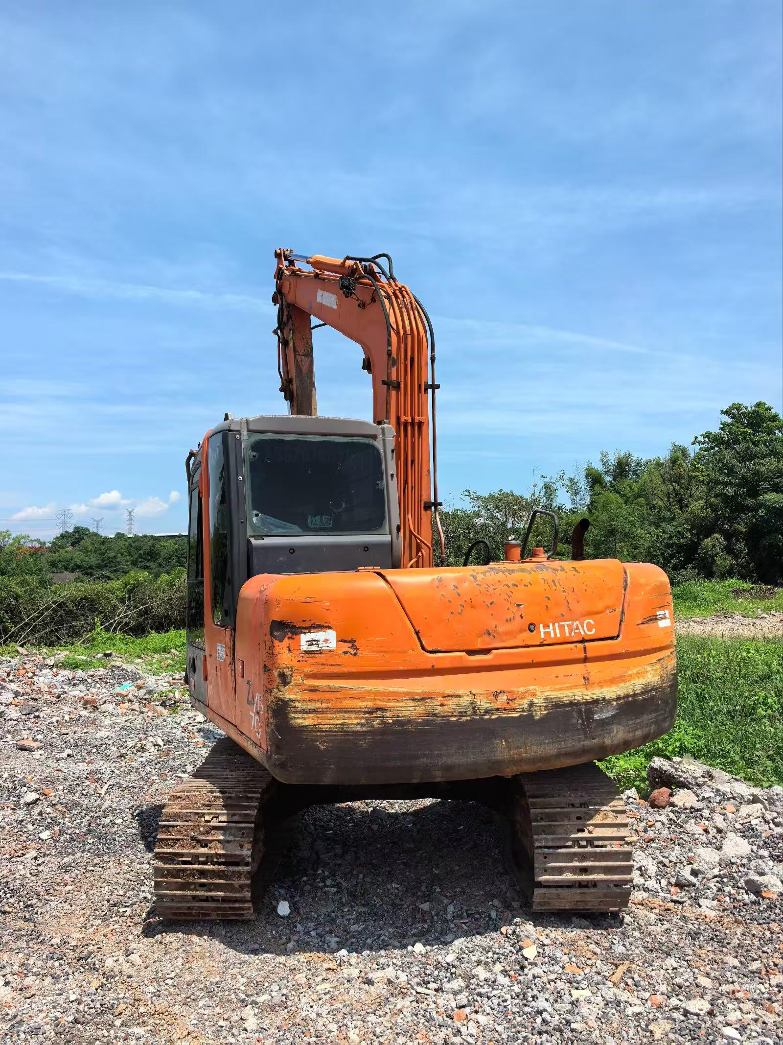 Buy Hitachi EX70 Used Excavator / 1