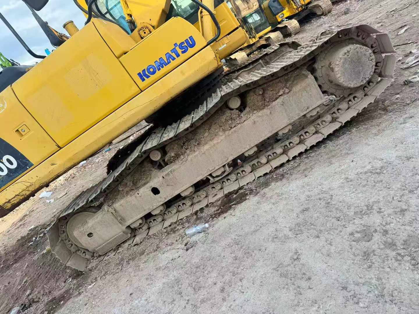 Buy Komatsu PC200-8 Used Excavator / 8