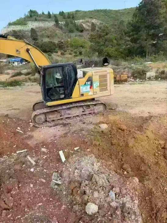 Buy Caterpillar 320A Used Excavator / 1