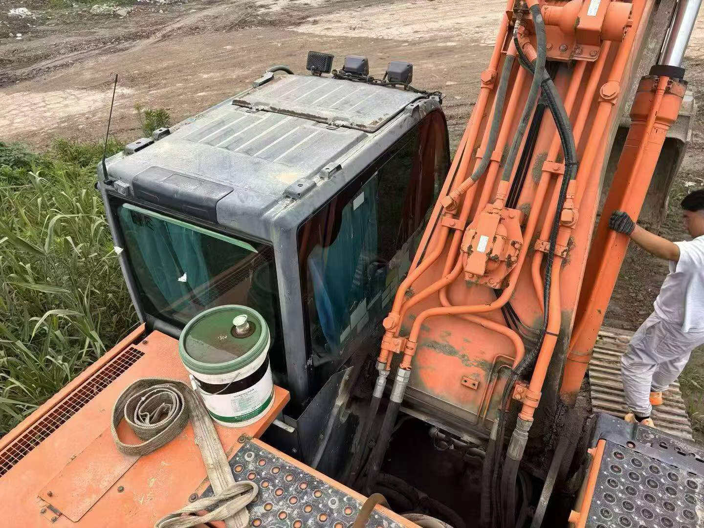 Buy Hitachi ZX330-5B Used Excavator / 9