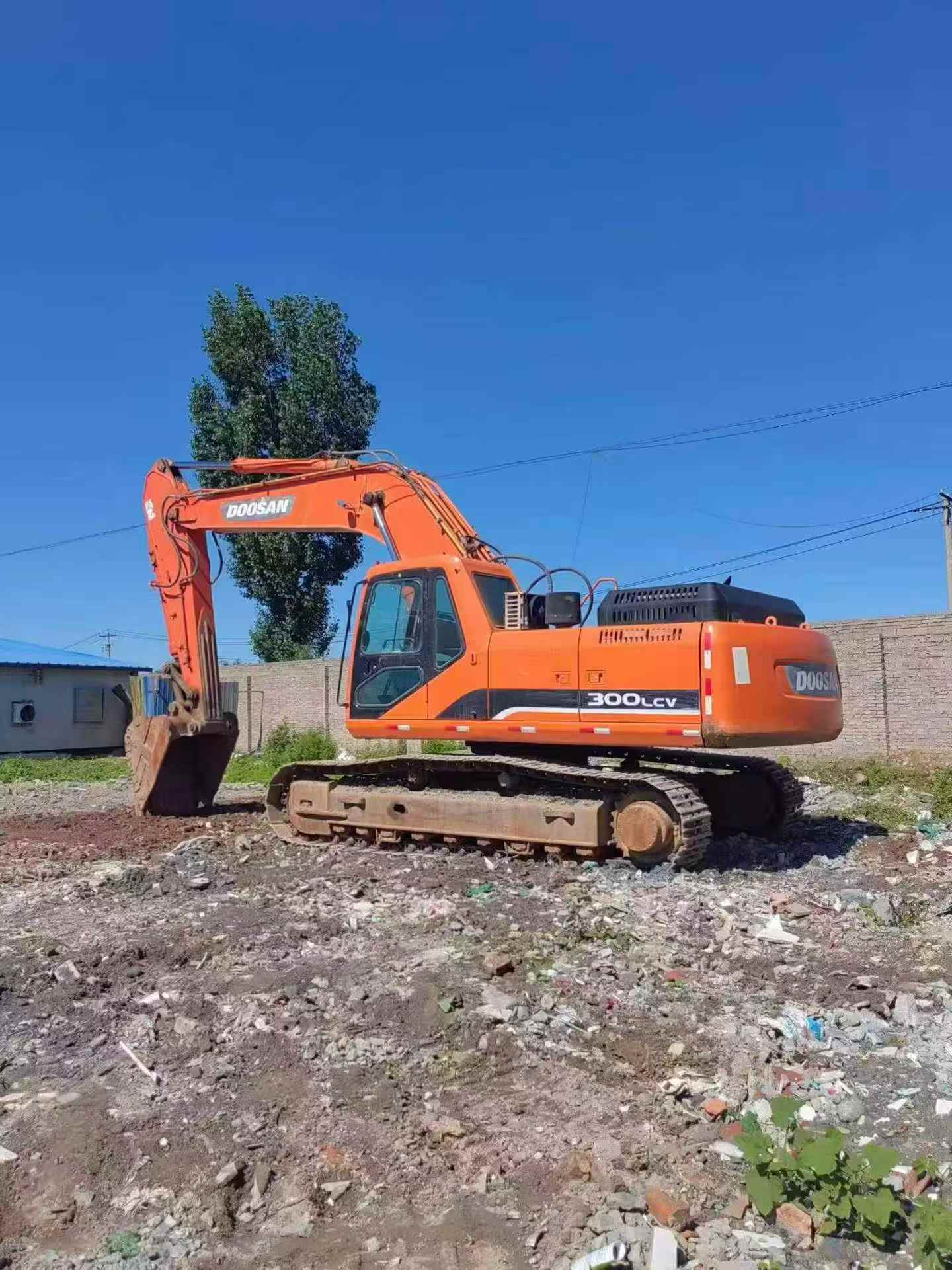Buy Doosan DH300-7 Used Excavator / 3 Buy Doosan DH300-7 Used Excavator / 3