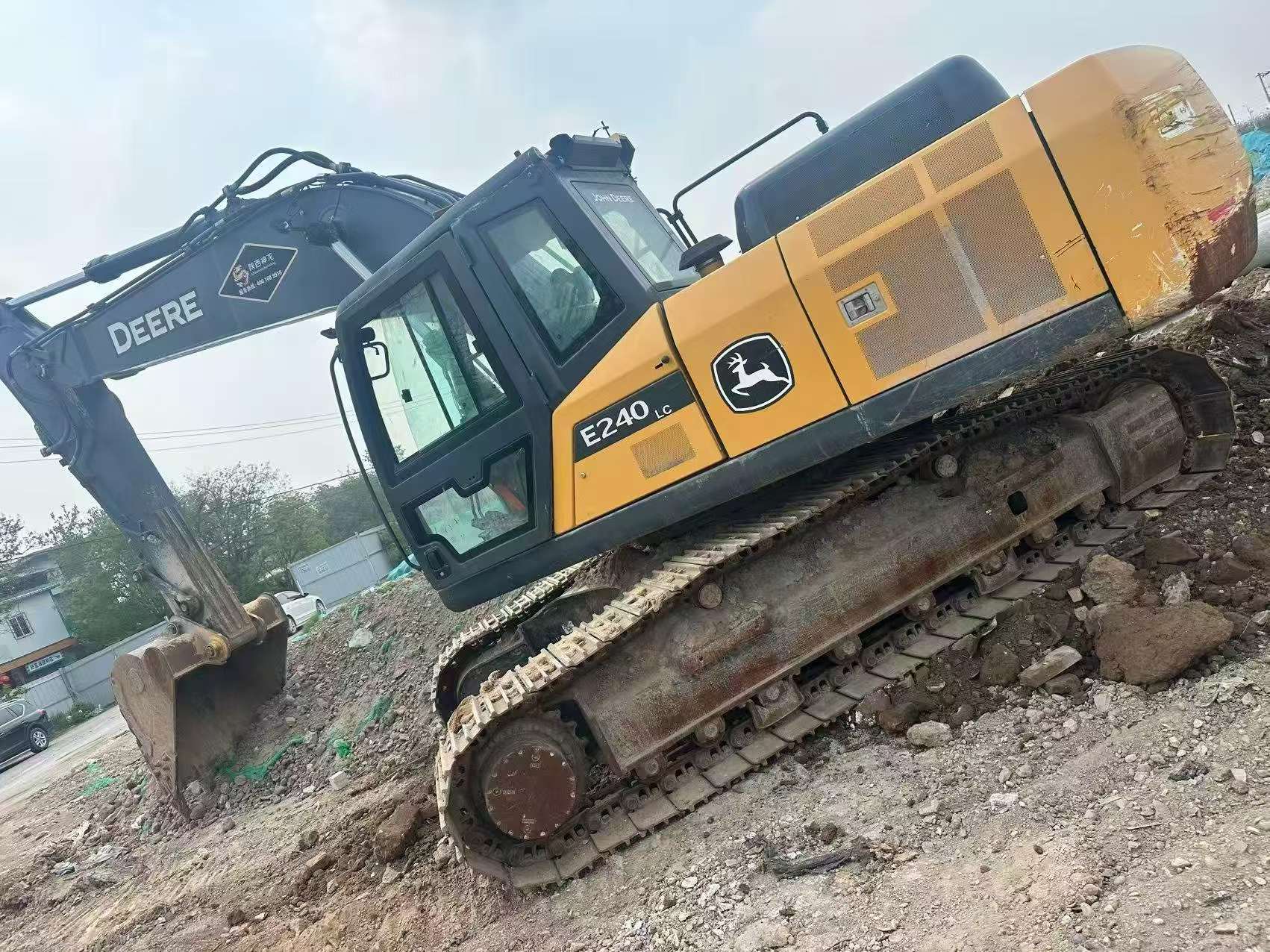 Buy JohnDeere E210 Used Excavator / 5 Buy JohnDeere E210 Used Excavator / 5