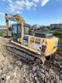 Buy Komatsu HB215LC-1 Used Excavator / 4 Buy Komatsu HB215LC-1 Used Excavator / 4