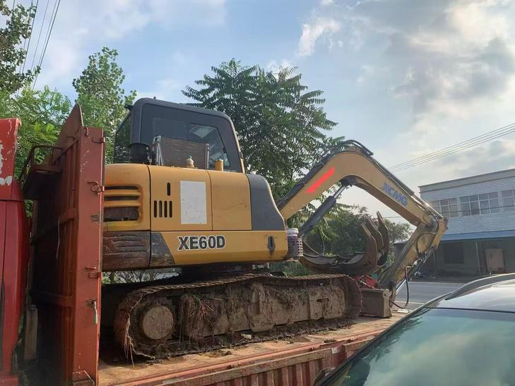 Buy XCMG XE60 Used Excavator / 1