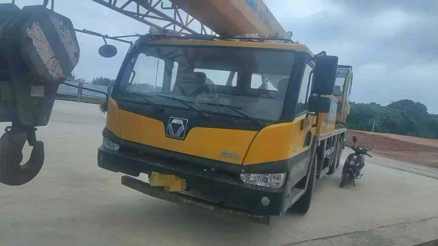 Buy XCMG Used Excavator / 4 Buy XCMG Used Excavator / 4