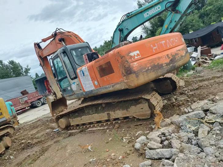 Buy Hitachi ZX240 Used Excavator / 1