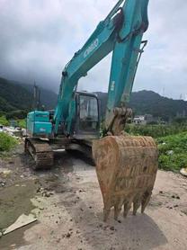 Buy Kobelco SK140 Used Excavator / 3 Buy Kobelco SK140 Used Excavator / 3