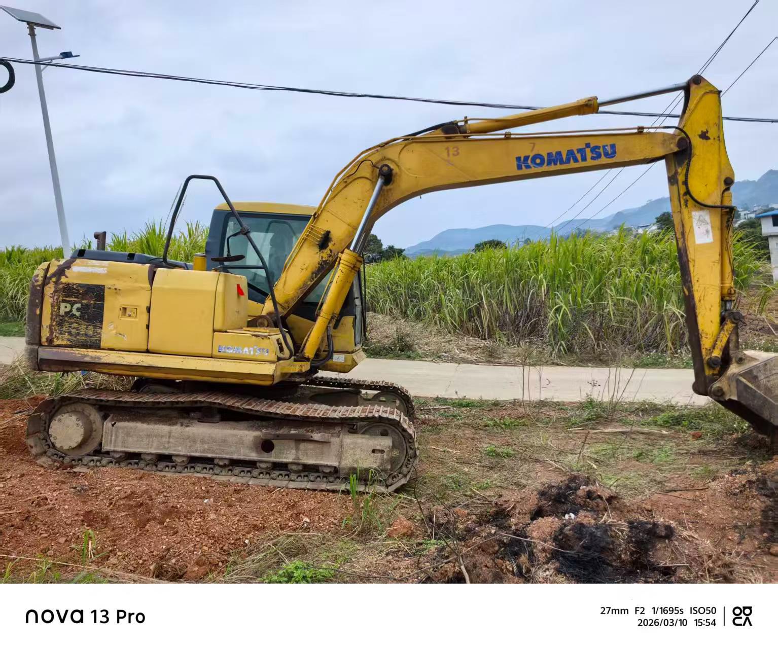 Buy Komatsu PC130-7 Used Excavator / 1