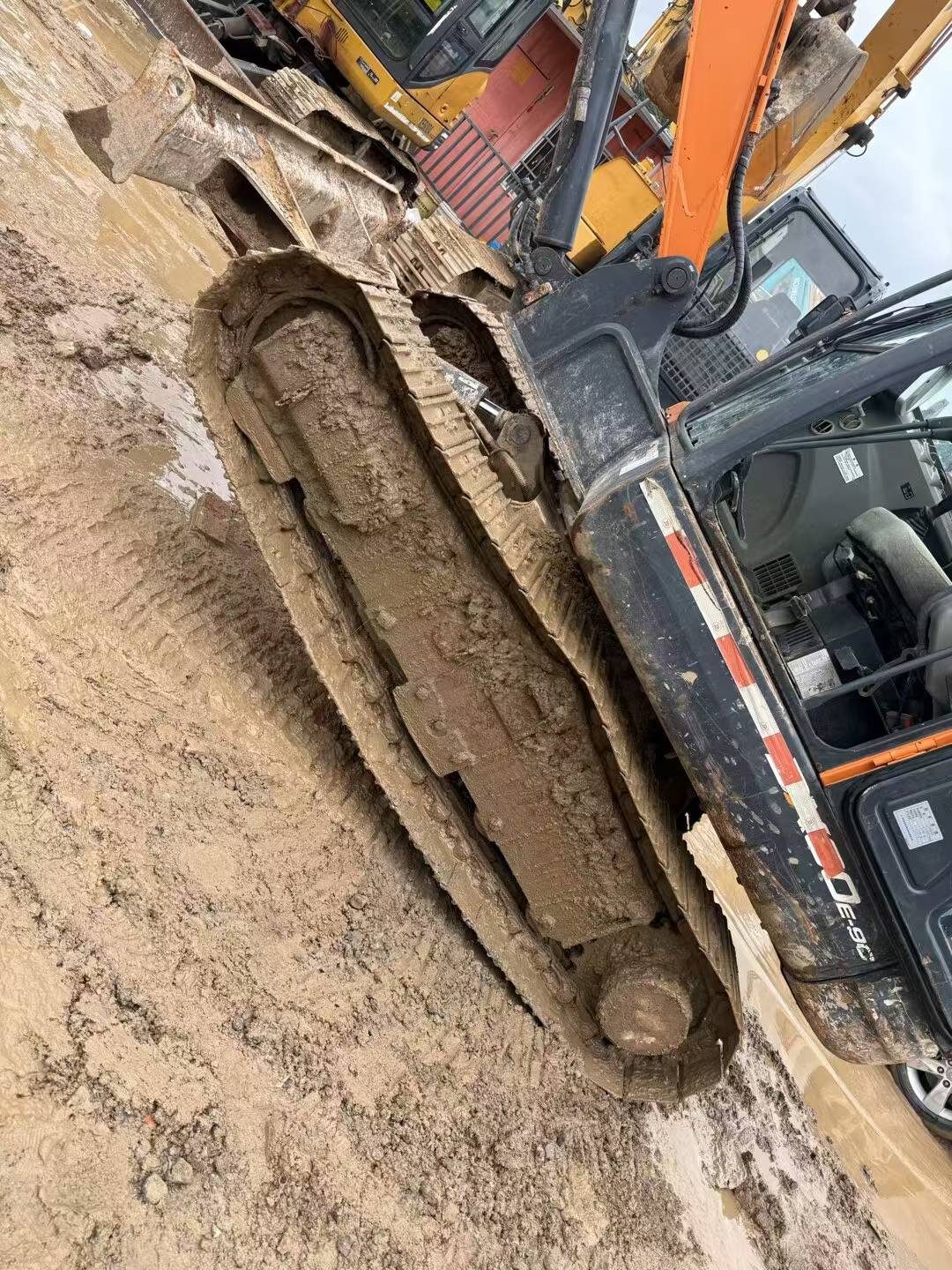 Buy Doosan DH60 Used Excavator / 6 Buy Doosan DH60 Used Excavator / 6