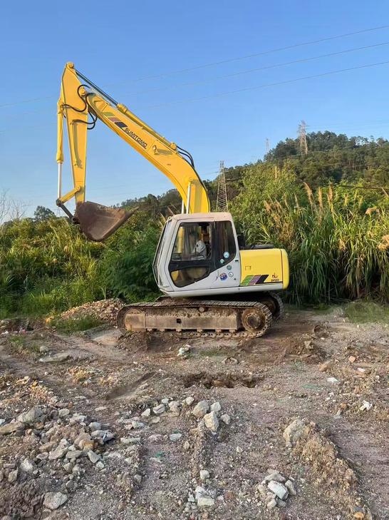 Buy Sumitomo SH120 Used Excavator / 1