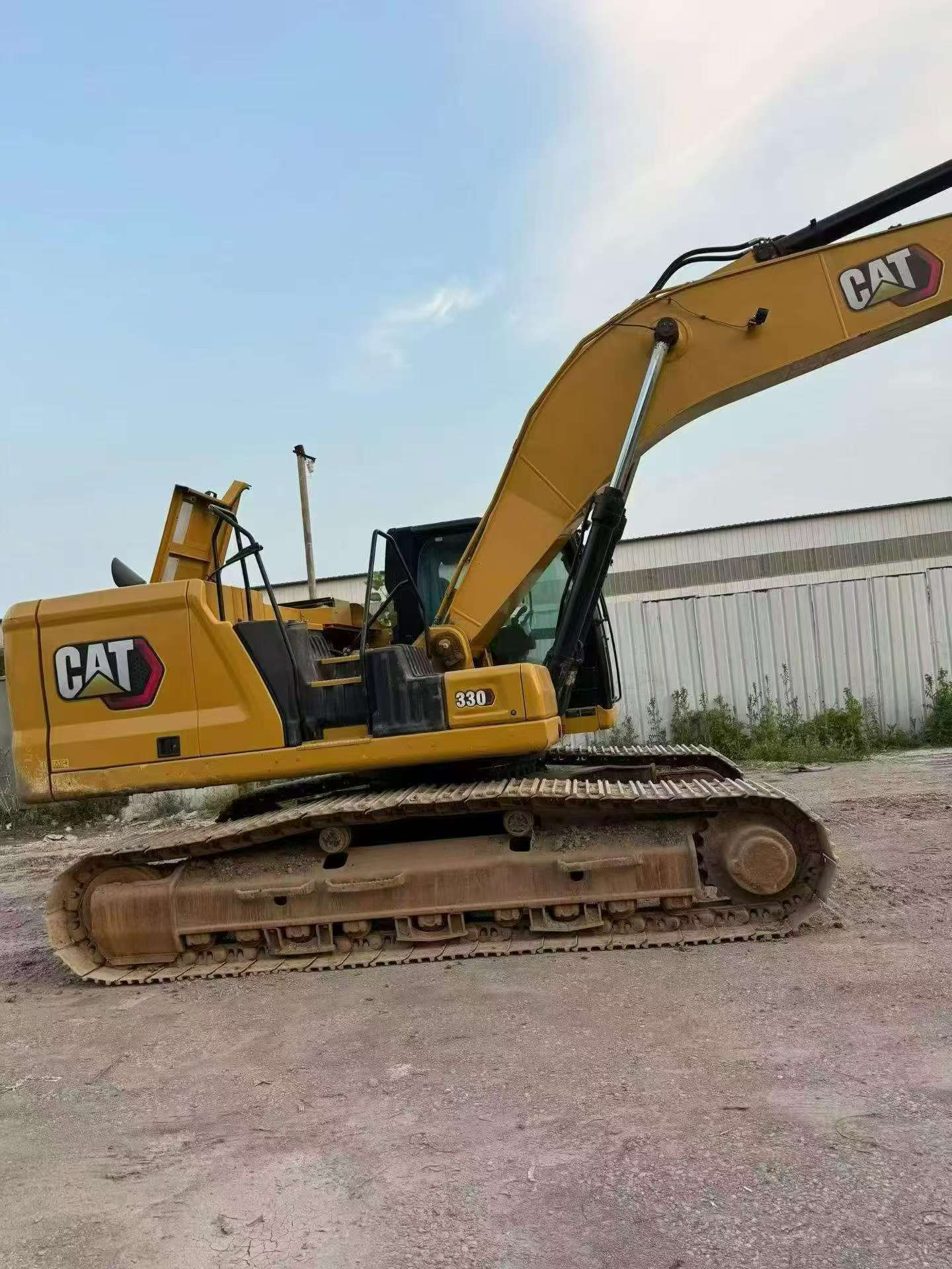 Buy Caterpillar 330B Used Excavator / 4 Buy Caterpillar 330B Used Excavator / 4