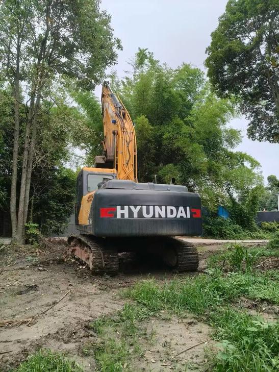 Buy Hyundai R215-7 Used Excavator / 1