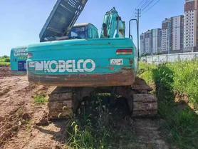 Buy Kobelco SK200 Used Excavator / 4 Buy Kobelco SK200 Used Excavator / 4