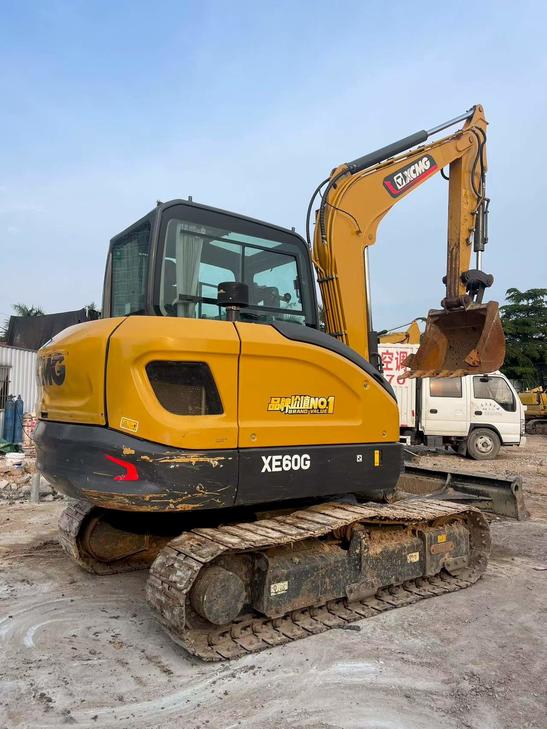 Buy XCMG LW60G Used Excavator / 1