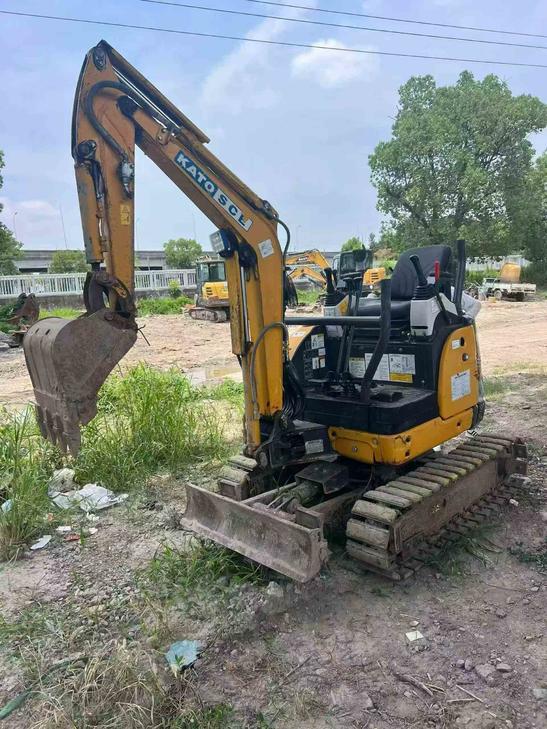 Buy Kato 18VX Used Excavator / 1