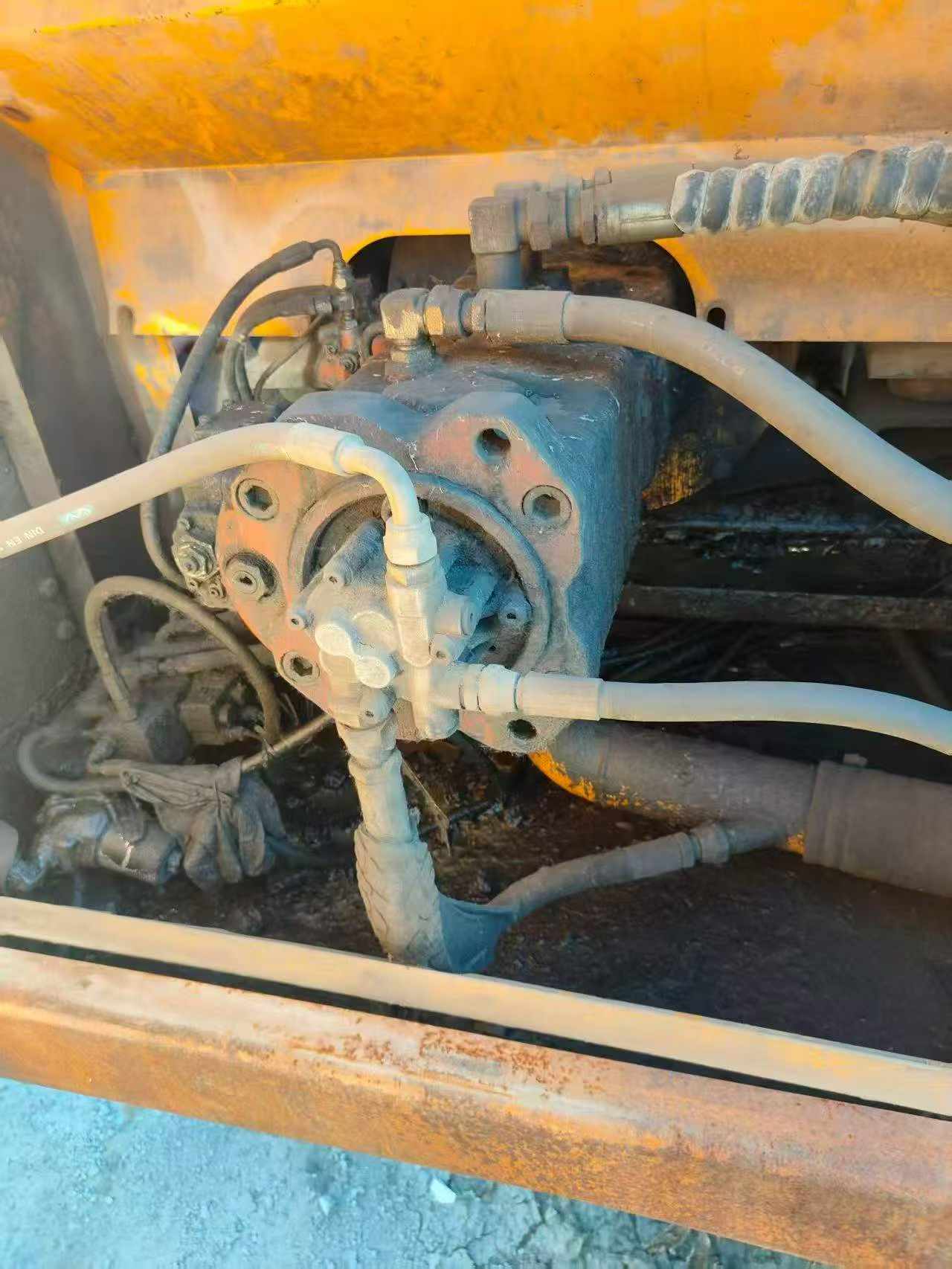Buy Hyundai R375LVS Used Excavator / 8 Buy Hyundai R375LVS Used Excavator / 8