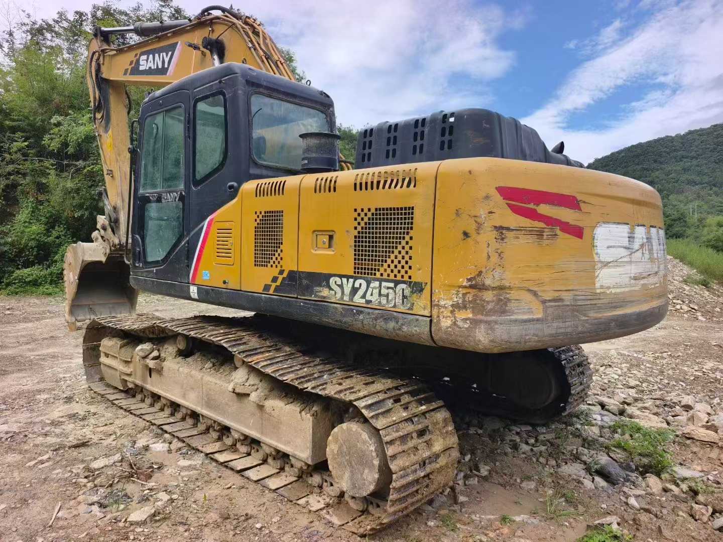 Buy Sany SY215C Used Excavator / 4 Buy Sany SY215C Used Excavator / 4