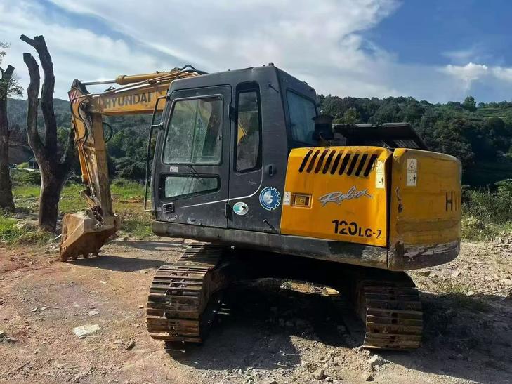 Buy Hyundai R110-7 Used Excavator / 1