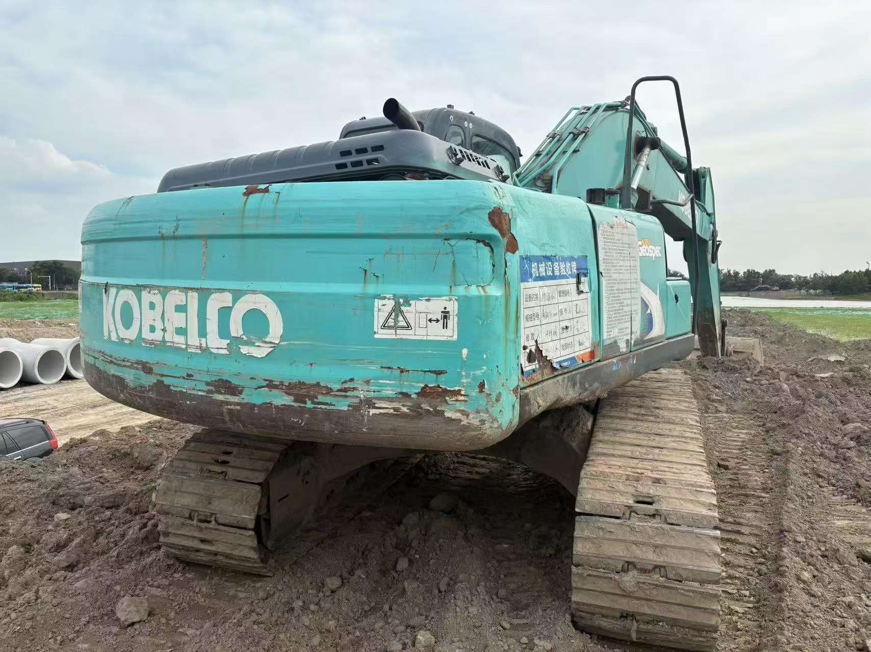 Buy Kobelco SK200-2 Used Excavator / 1