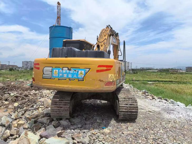 Buy Sany SY200C Used Excavator / 1