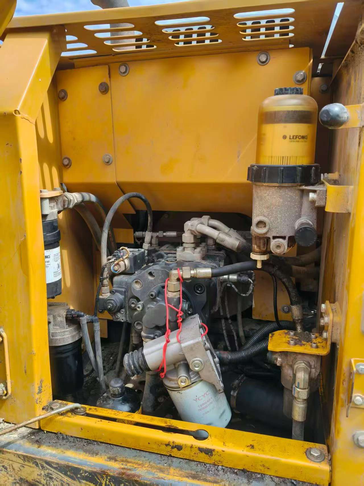 Buy XCMG XE135B Used Excavator / 2 Buy XCMG XE135B Used Excavator / 2