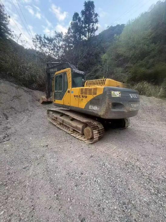 Buy Volvo EC240 Used Excavator / 1