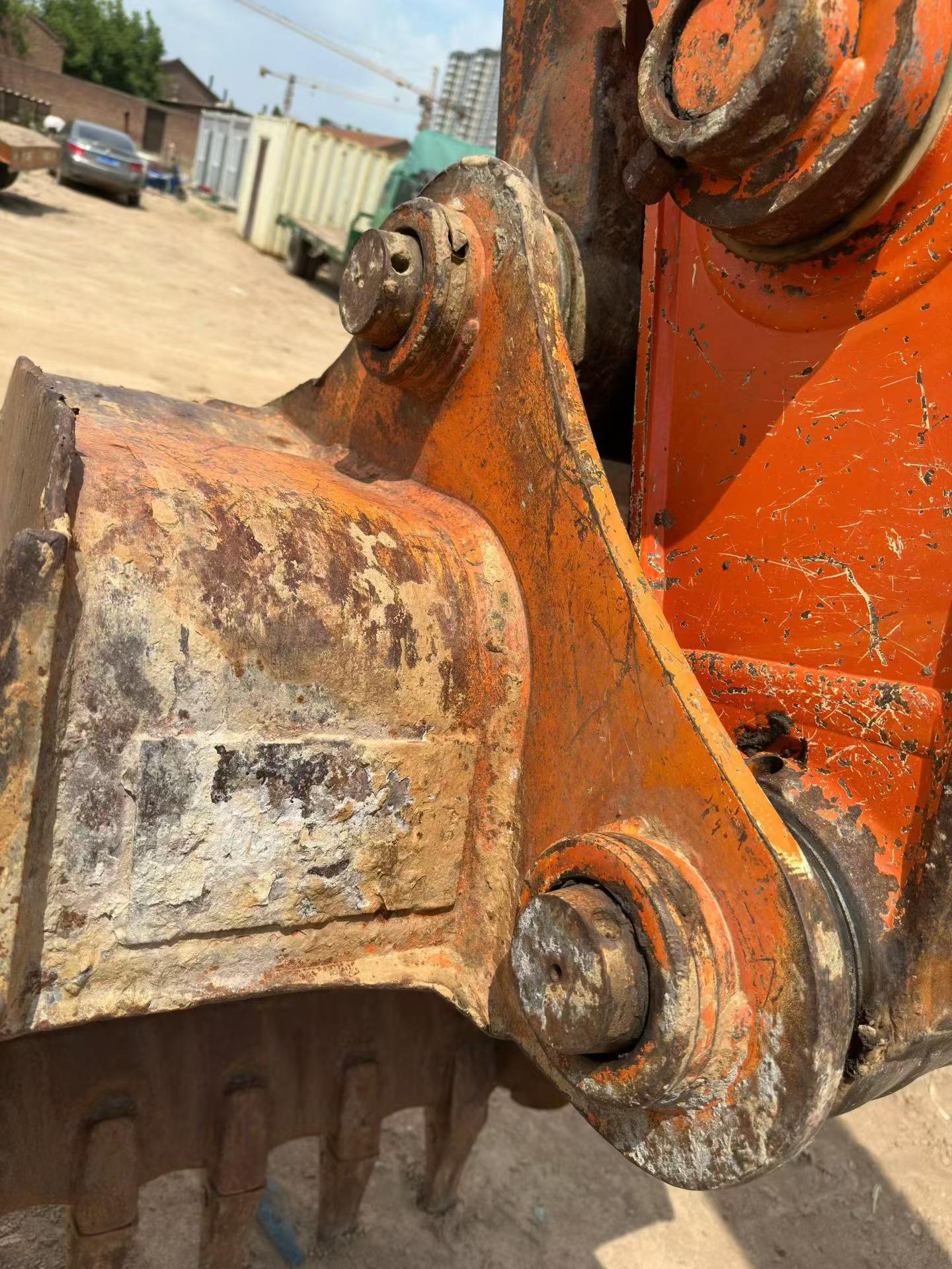 Buy Hitachi EX200 Used Excavator / 4 Buy Hitachi EX200 Used Excavator / 4