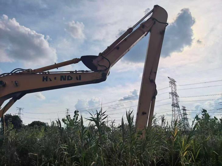 Buy Hyundai R225-7 Used Excavator / 1