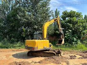 Buy Caterpillar CT85 Used Excavator / 4 Buy Caterpillar CT85 Used Excavator / 4