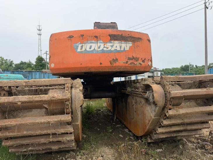 Buy Doosan DH220 Used Excavator / 1