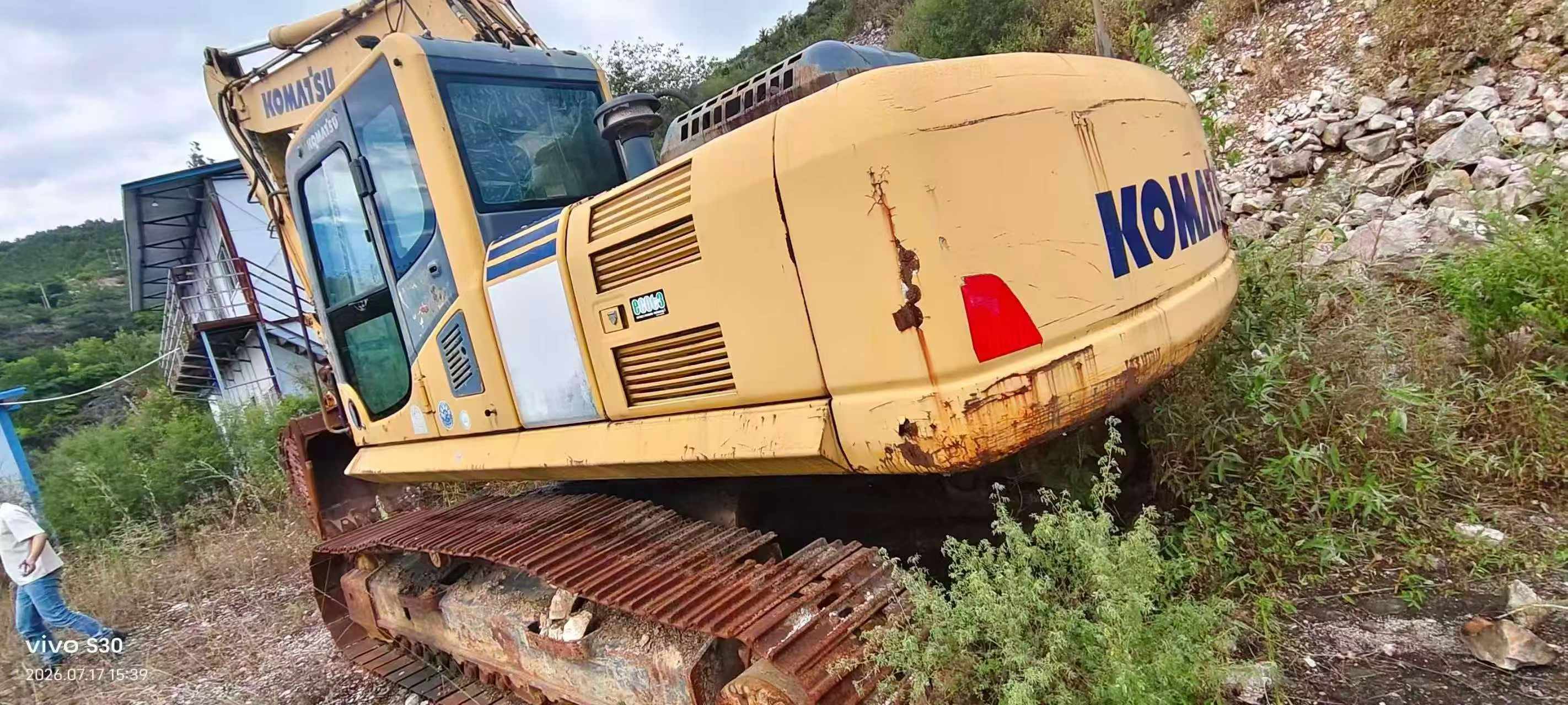 Buy Komatsu PC240-6 Used Excavator / 1
