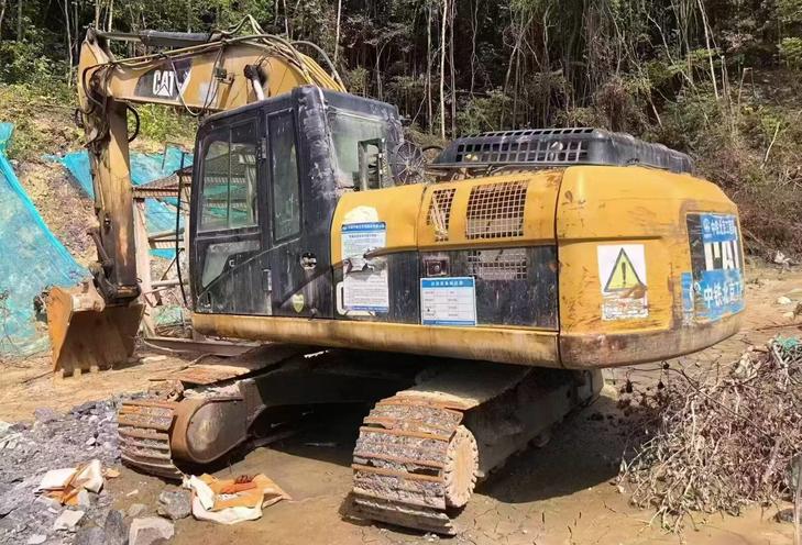 Buy Caterpillar 320D Used Excavator / 1
