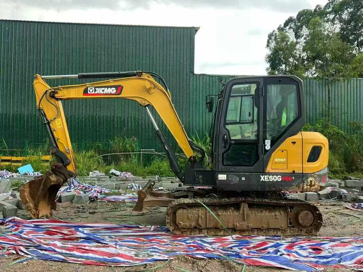 Buy XCMG LW60G Used Excavator / 1