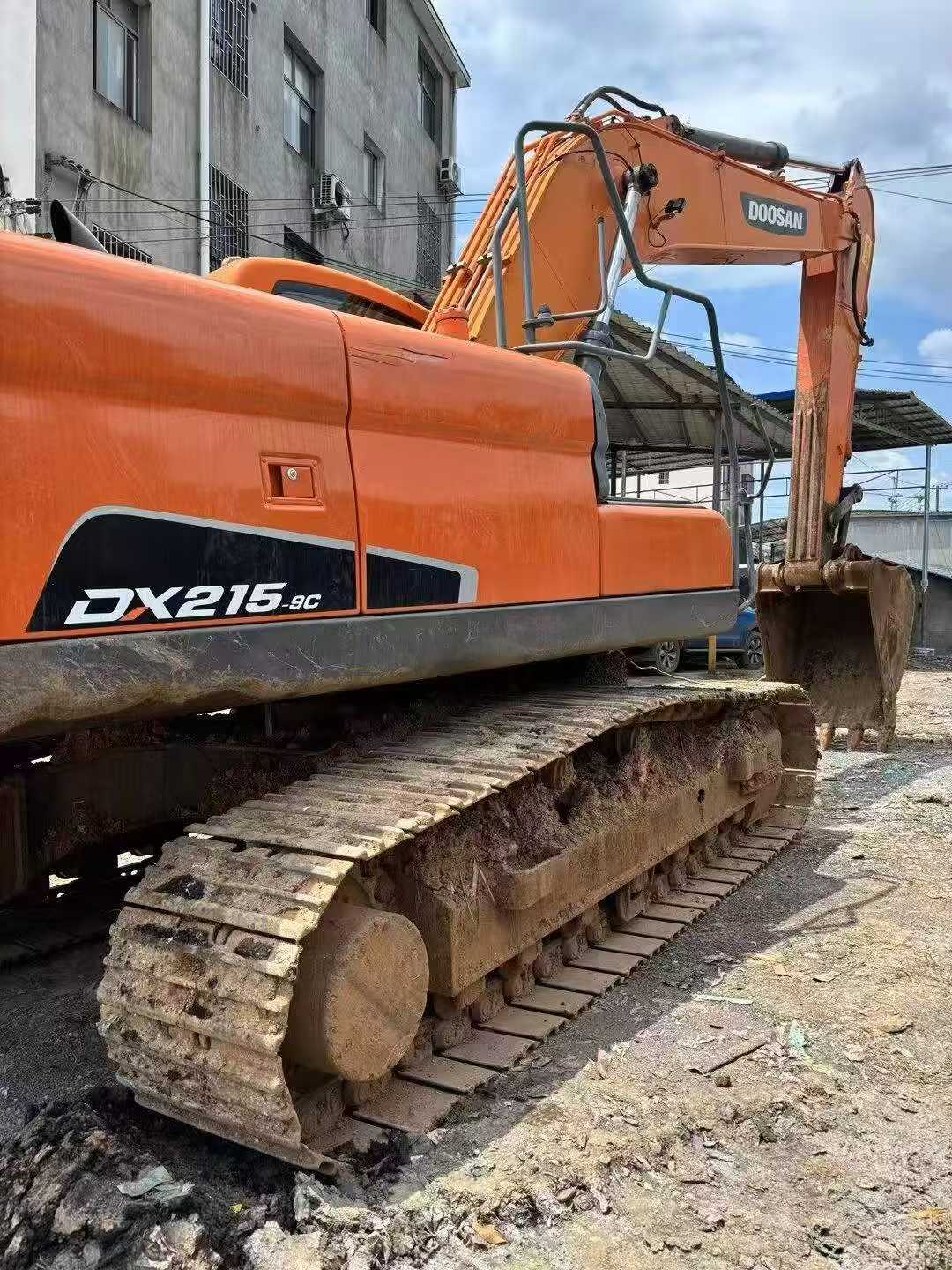 Buy Doosan DH215-7 Used Excavator / 2 Buy Doosan DH215-7 Used Excavator / 2