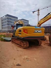Buy XCMG LW200 Used Excavator / 2 Buy XCMG LW200 Used Excavator / 2
