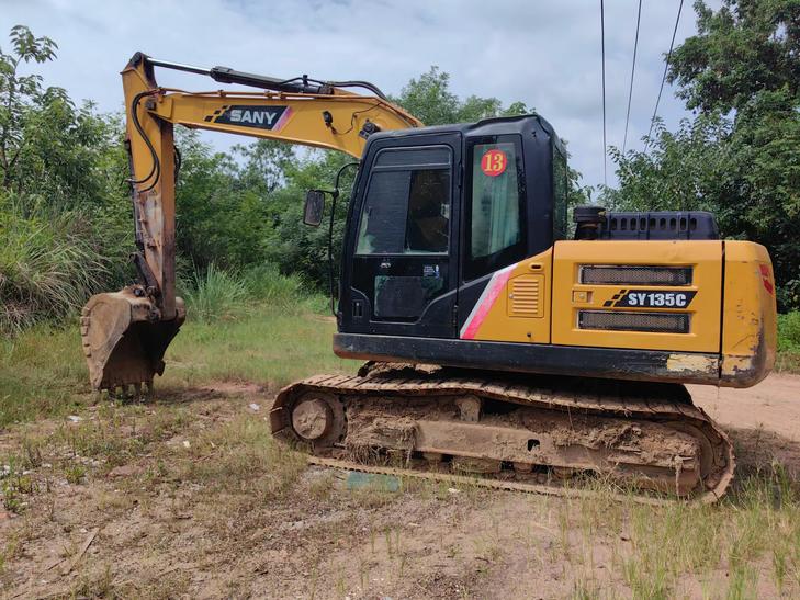 Buy Sany SY135 Used Excavator / 1