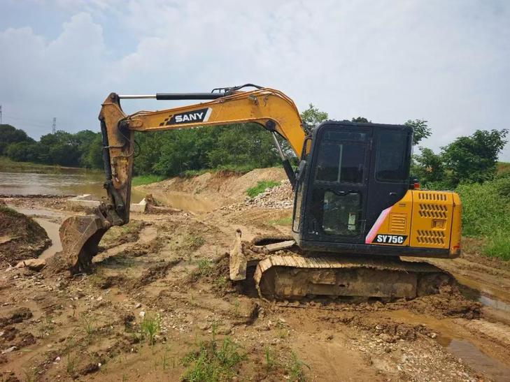 Buy Sany SY75 Used Excavator / 1