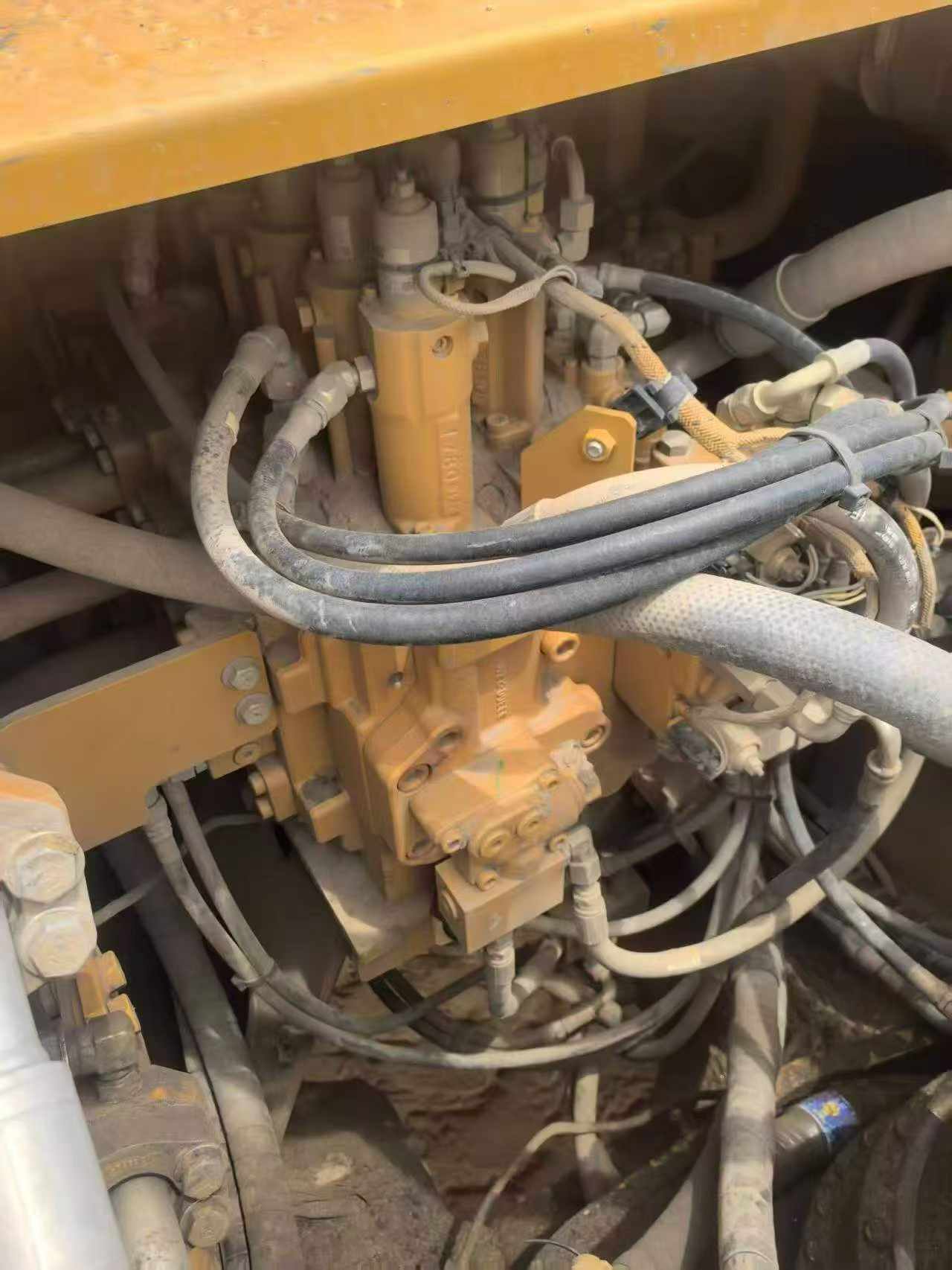 Buy Caterpillar 349E Used Excavator / 3 Buy Caterpillar 349E Used Excavator / 3