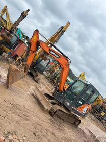 Buy Doosan DH60 Used Excavator / 4 Buy Doosan DH60 Used Excavator / 4