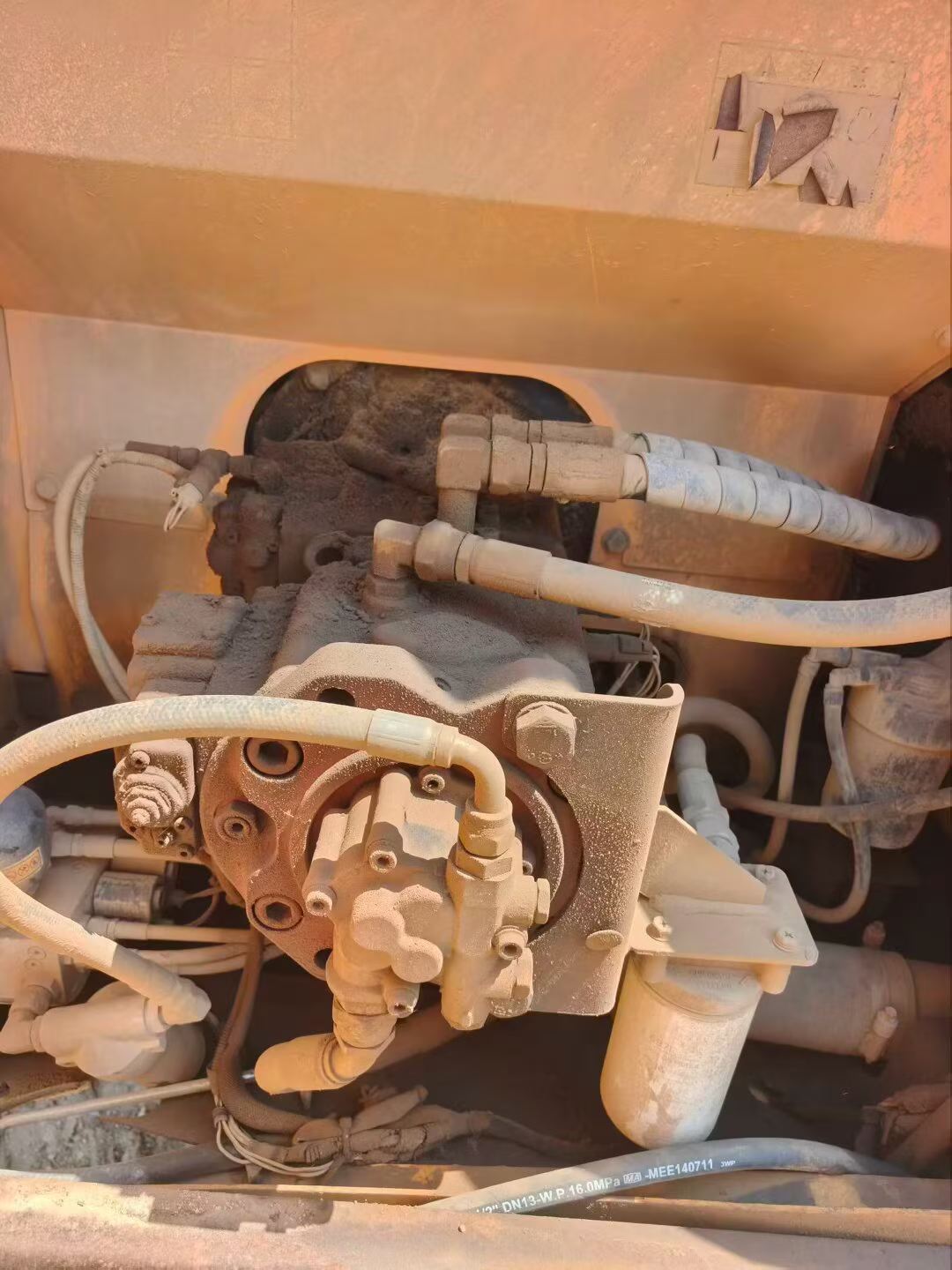 Buy Hyundai R215-7 Used Excavator / 6 Buy Hyundai R215-7 Used Excavator / 6