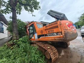 Buy Doosan DH215-9 Used Excavator / 4 Buy Doosan DH215-9 Used Excavator / 4