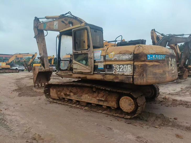 Buy Caterpillar 320B Used Excavator / 1